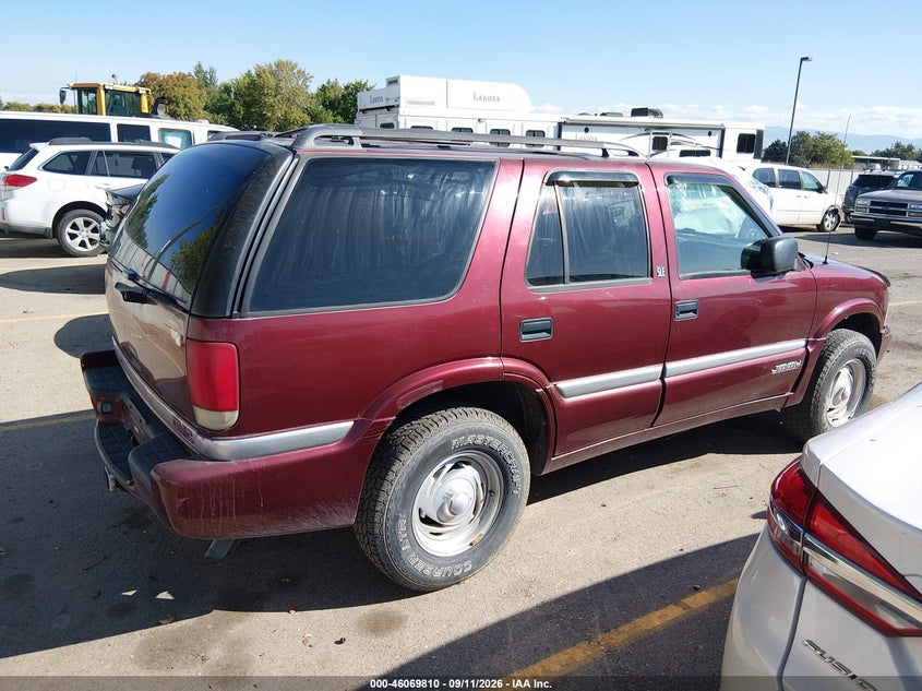 GMC JIMMY 2000 VIN 1GKDT13W6Y2242097