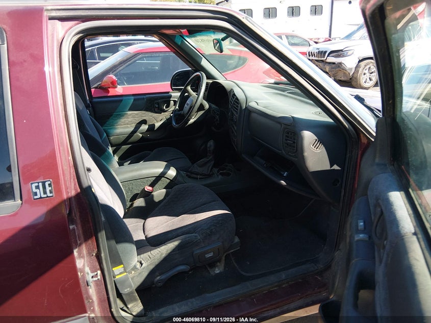 GMC JIMMY 2000 VIN 1GKDT13W6Y2242097