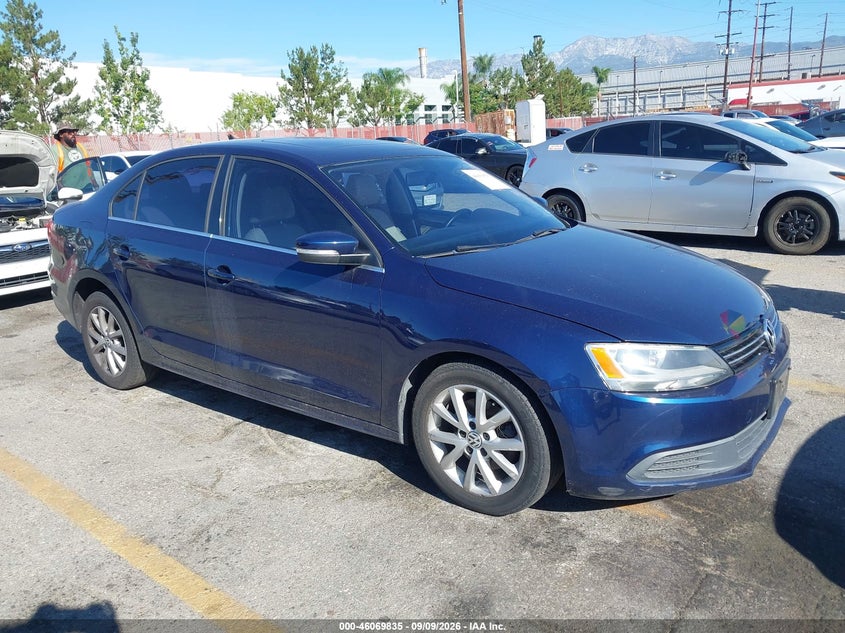 Vin: 3vwd17aj4em412275, lot: 46569370, volkswagen jetta 1.8t se 2014 img_1