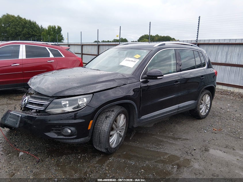 2013 VOLKSWAGEN TIGUAN auction photo 2