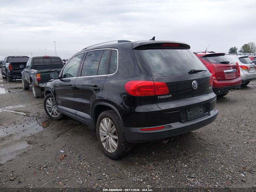 2013 VOLKSWAGEN TIGUAN auction photo 3
