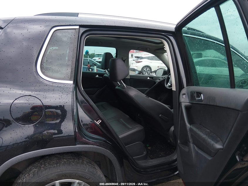 2013 VOLKSWAGEN TIGUAN auction photo 8