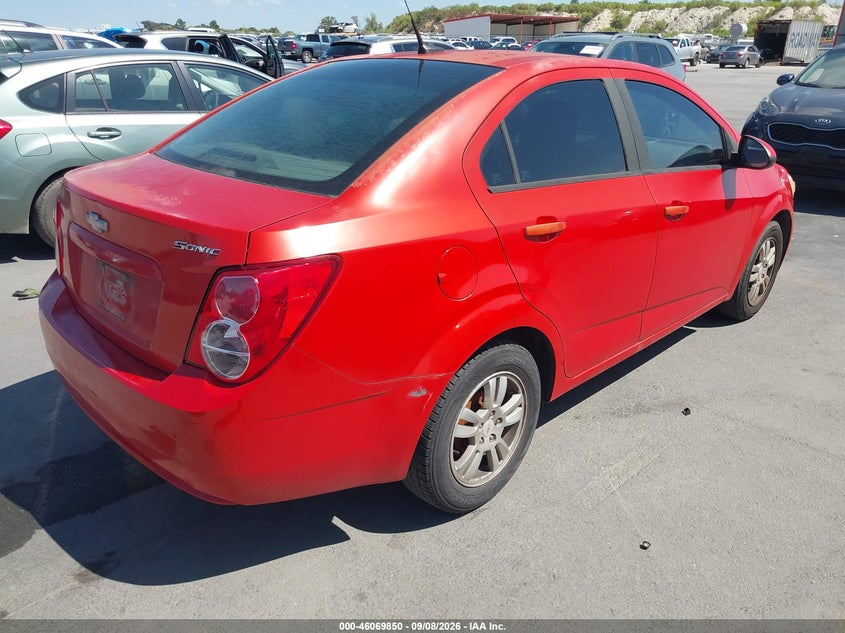 2012 CHEVROLET SONIC auction photo 4