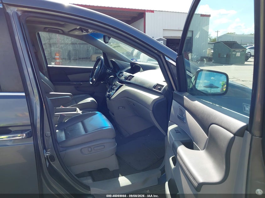 2012 HONDA ODYSSEY auction photo 5