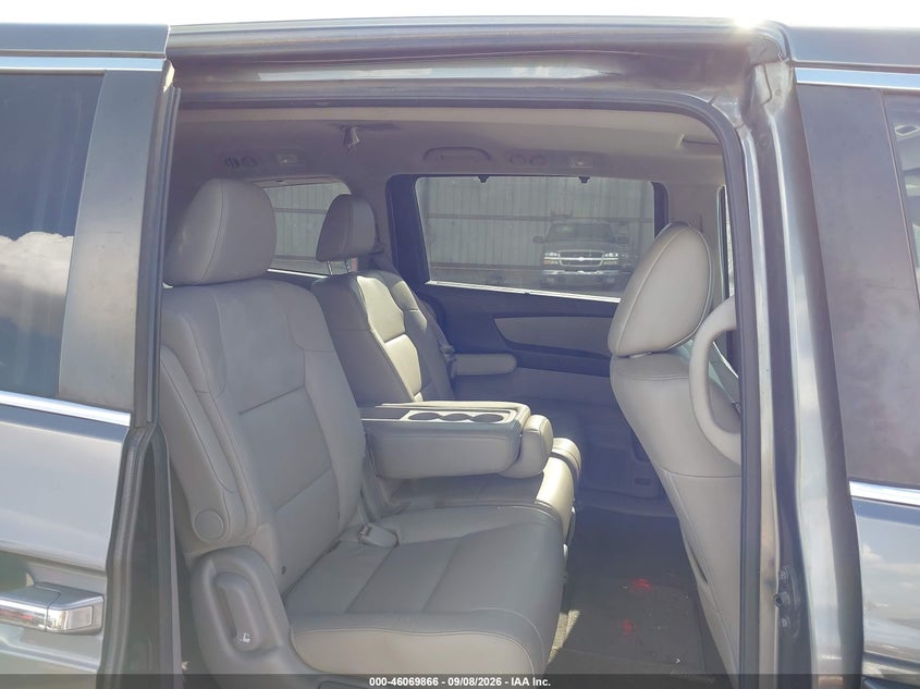 2012 HONDA ODYSSEY auction photo 8