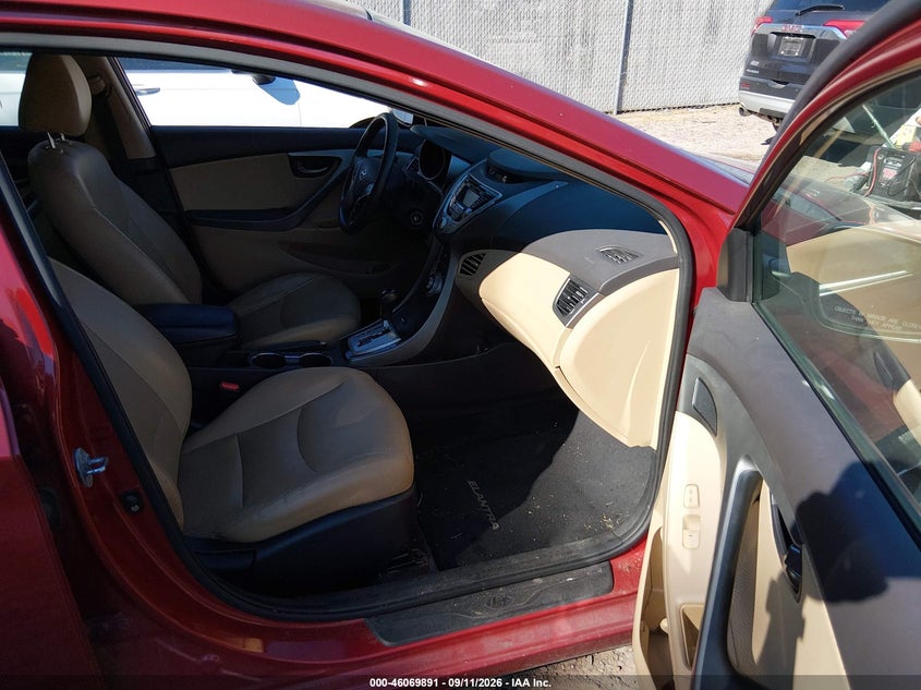 2012 HYUNDAI ELANTRA auction photo 5