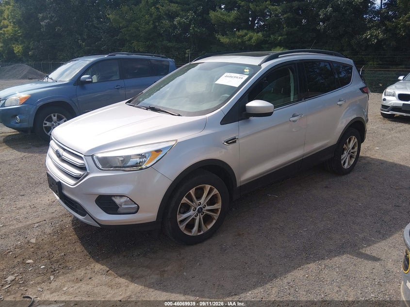 Vin: 1fmcu9gd7jua28771, lot: 46569474, ford escape se 20182
