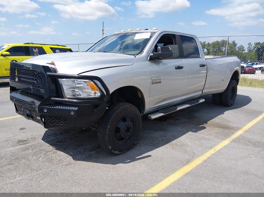 2014 RAM 3500 auction photo 2
