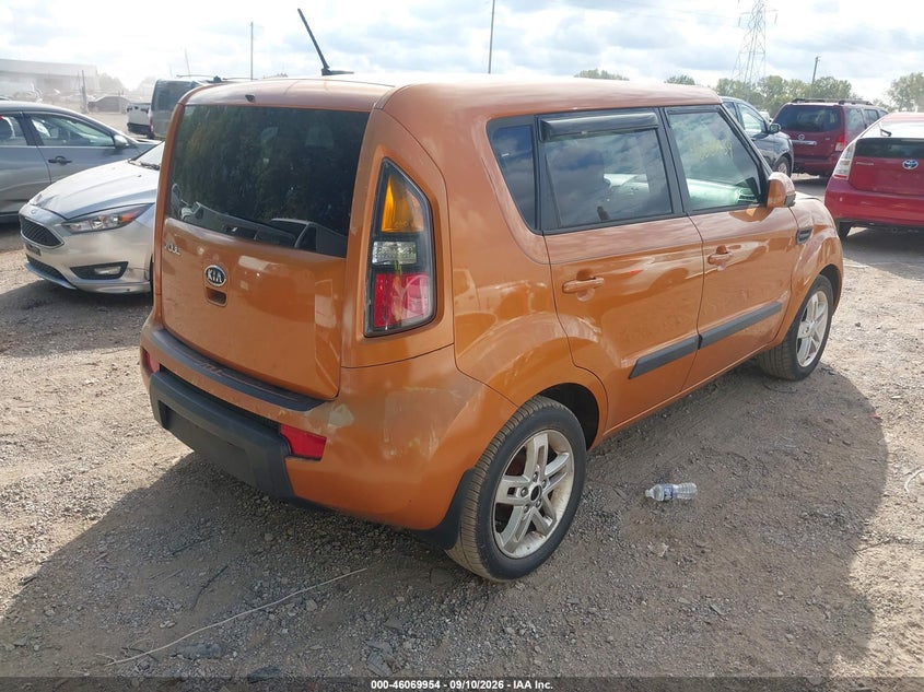 2011 KIA SOUL auction photo 4