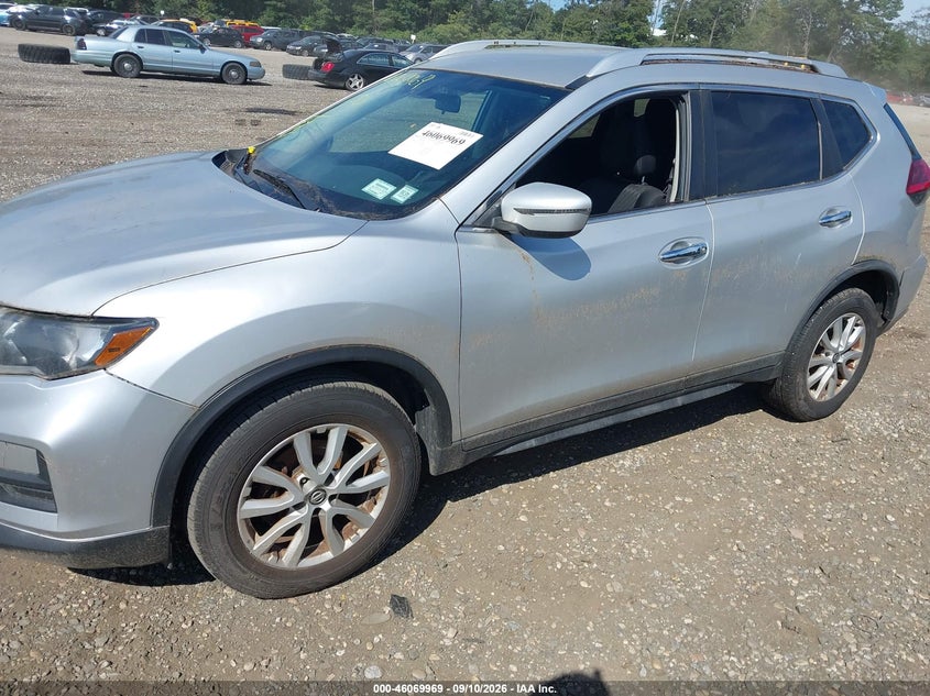 2017 NISSAN ROGUE auction photo 6