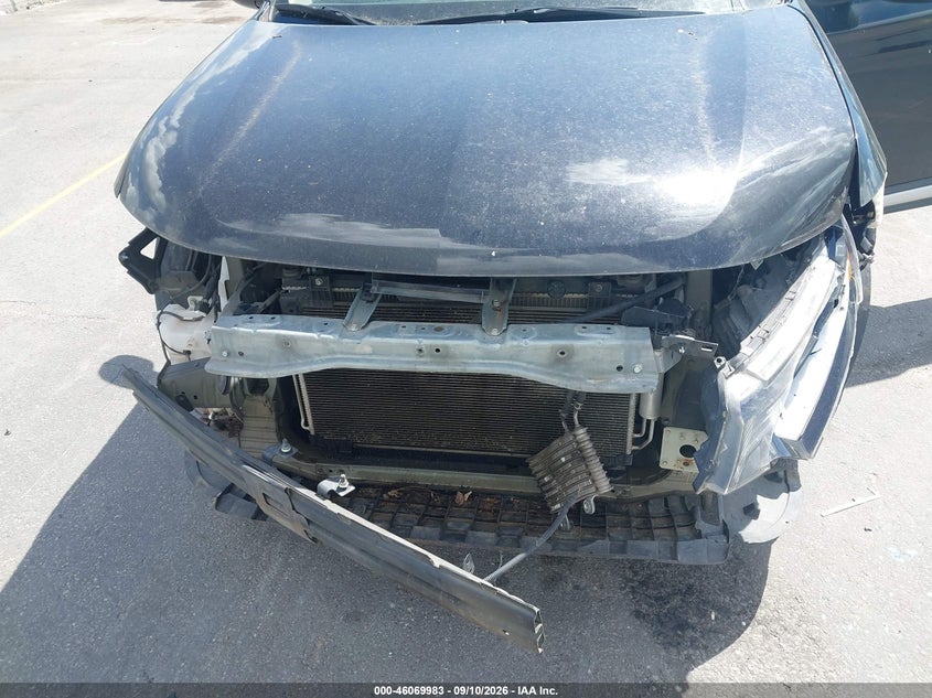 2020 MITSUBISHI OUTLANDER auction photo 6