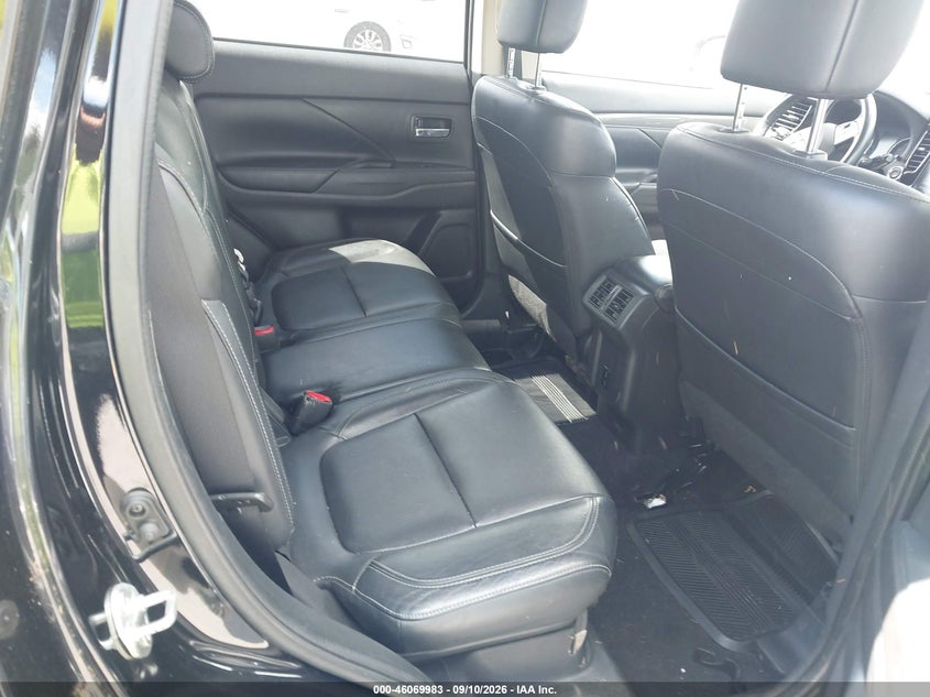 2020 MITSUBISHI OUTLANDER auction photo 8