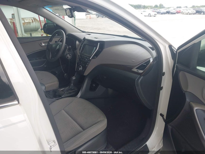 2017 HYUNDAI SANTA FE auction photo 5