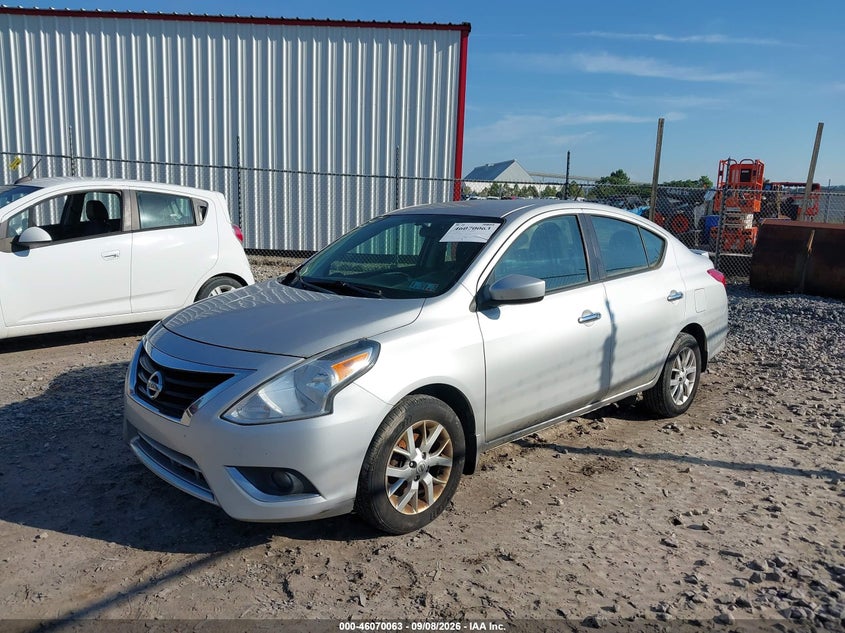 2017 NISSAN VERSA auction photo 2
