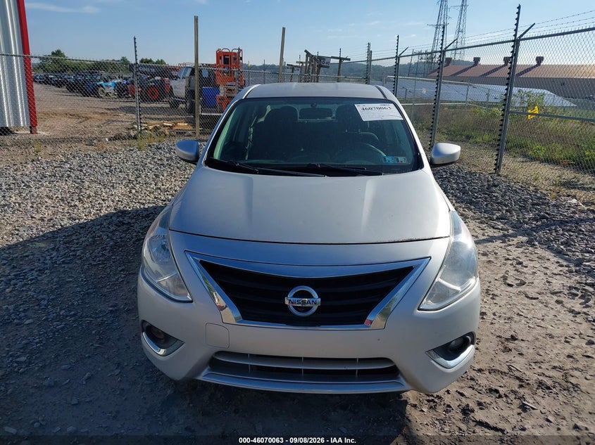 2017 NISSAN VERSA auction photo 6