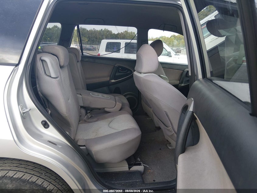 2006 TOYOTA RAV4 auction photo 8