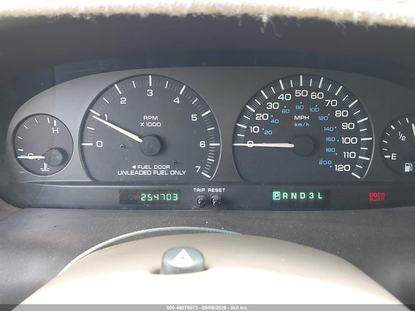 2000 CHRYSLER TOWN & COUNTRY auction photo 7