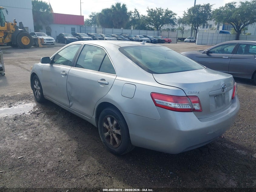 2011 TOYOTA CAMRY auction photo 3