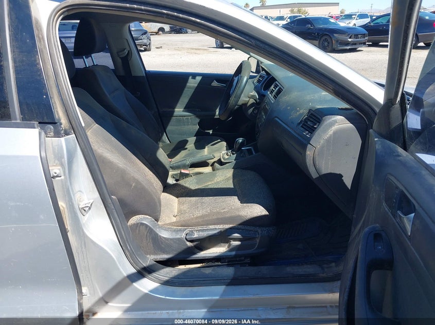 2015 VOLKSWAGEN JETTA auction photo 5
