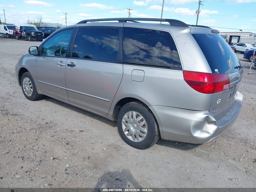 2005 TOYOTA SIENNA auction photo 3