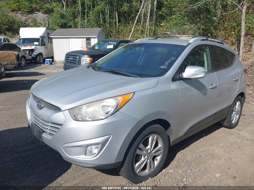 2013 HYUNDAI TUCSON auction photo 2