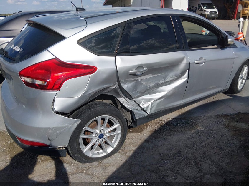 2017 FORD FOCUS auction photo 6