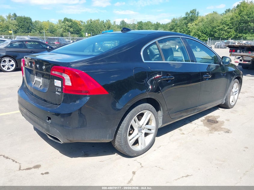 2015 VOLVO S60 auction photo 4