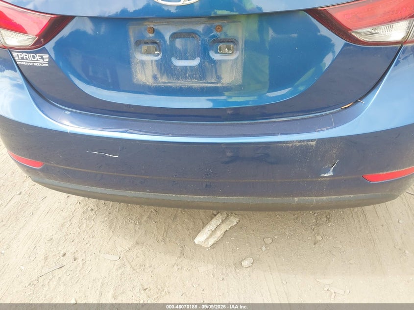 2016 HYUNDAI ELANTRA auction photo 6