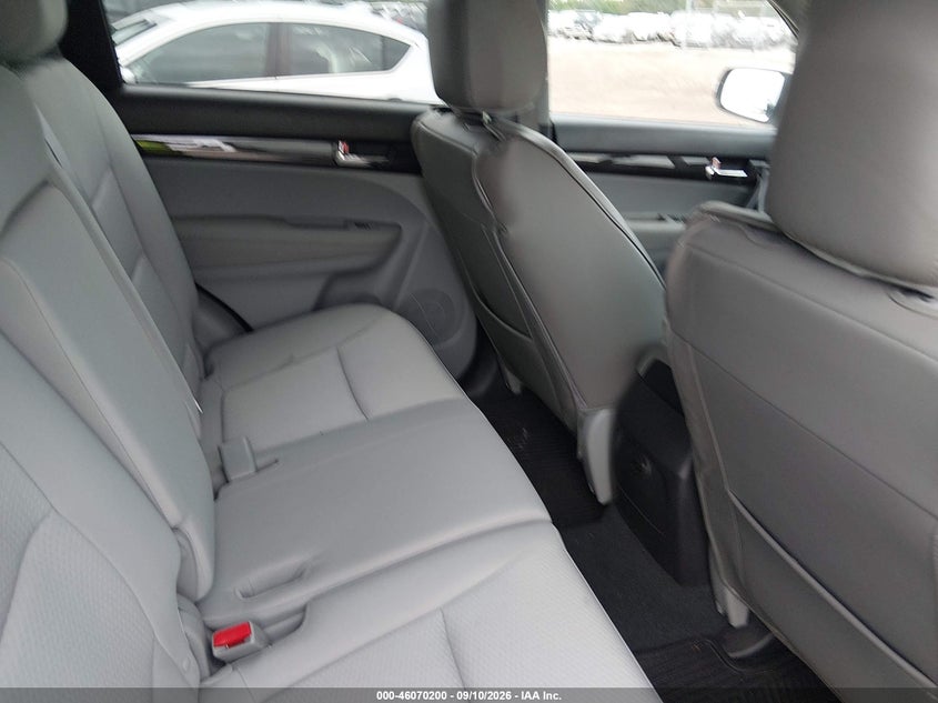2012 KIA SORENTO auction photo 8