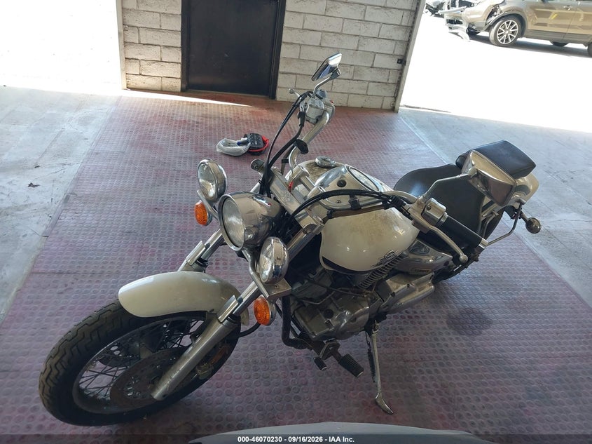 2002 YAMAHA XVS1100 auction photo 2