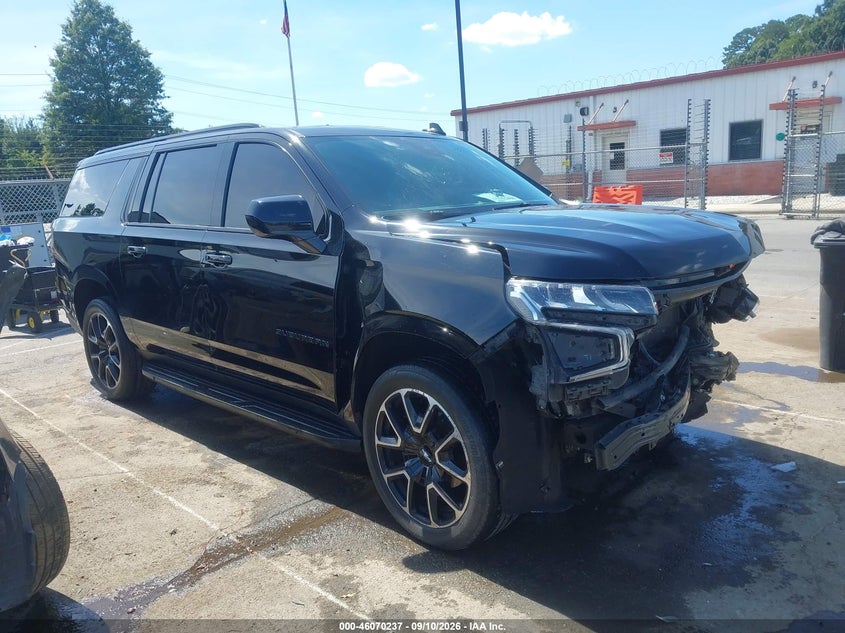 CHEVROLET SUBURBAN - zdjęcie 13