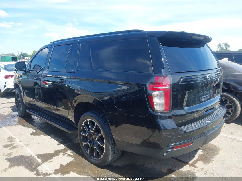 CHEVROLET SUBURBAN - zdjęcie 14