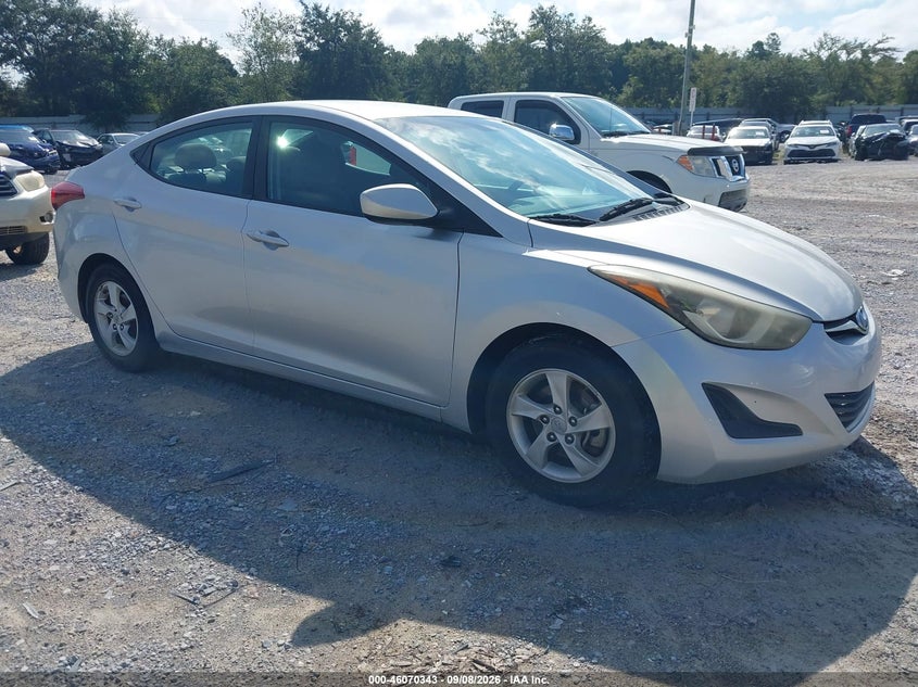 2015 HYUNDAI ELANTRA auction photo 1