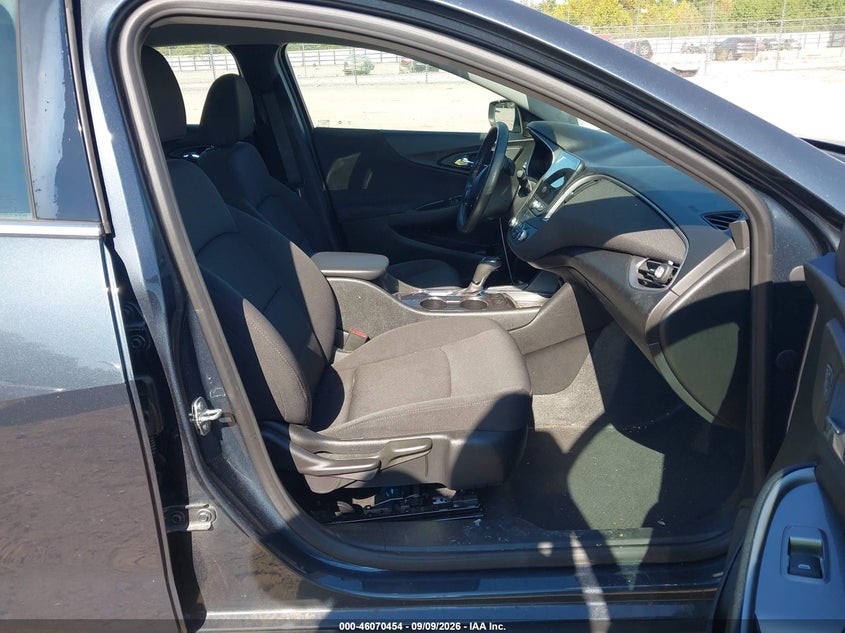 2020 CHEVROLET MALIBU auction photo 5
