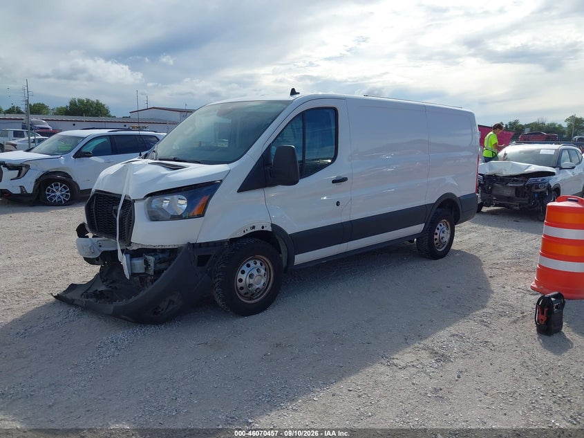 Vin: 1ftye2y8xpka26520, lot: 46569993, ford transit-150 20232