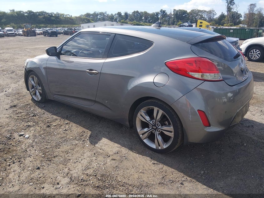 2013 HYUNDAI VELOSTER auction photo 3