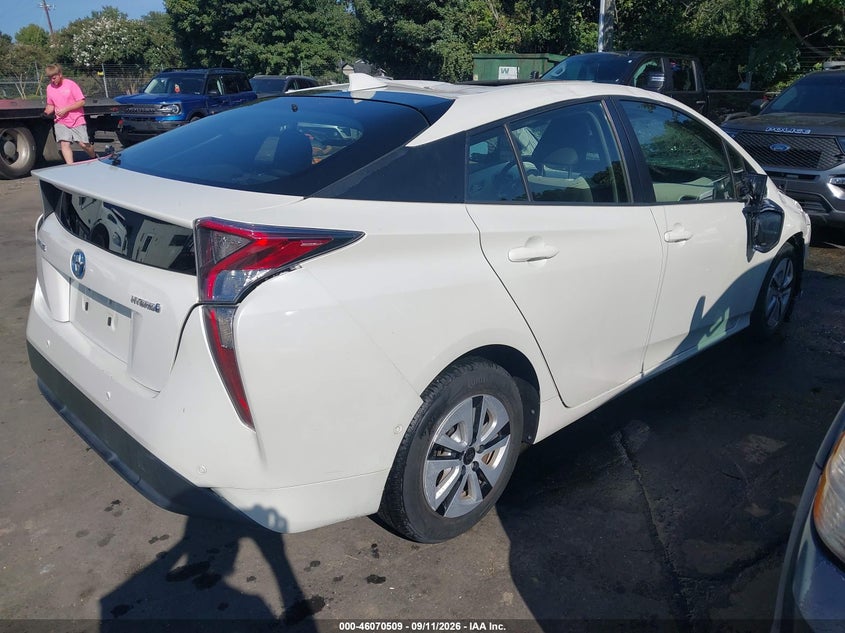 Vin: jtdkarfu5h3540829, lot: 46570044, toyota prius three 20174