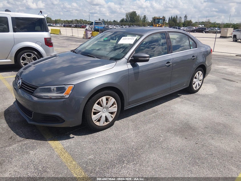 2013 VOLKSWAGEN JETTA auction photo 2