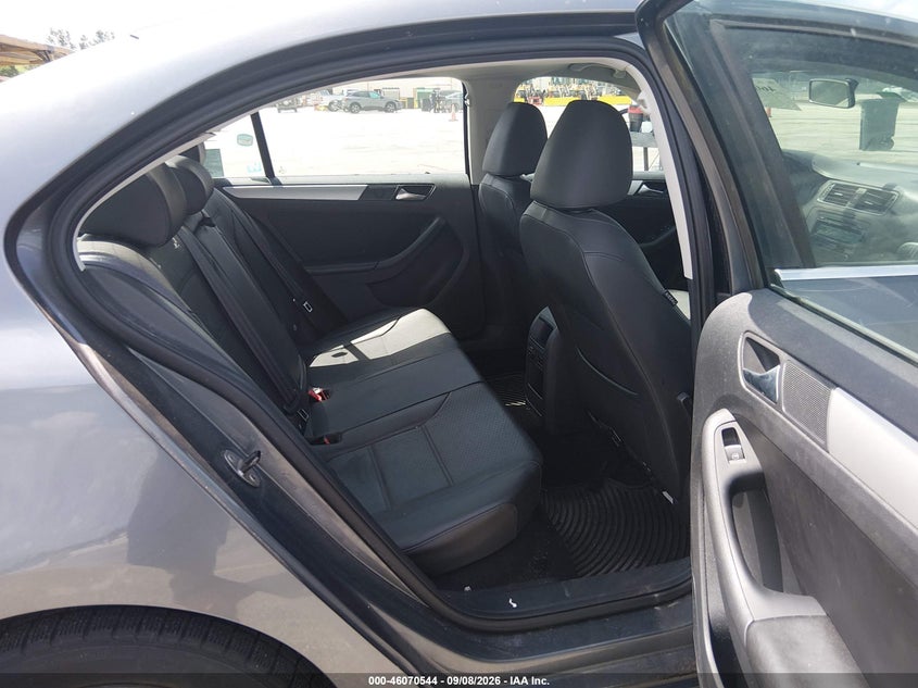 2013 VOLKSWAGEN JETTA auction photo 8
