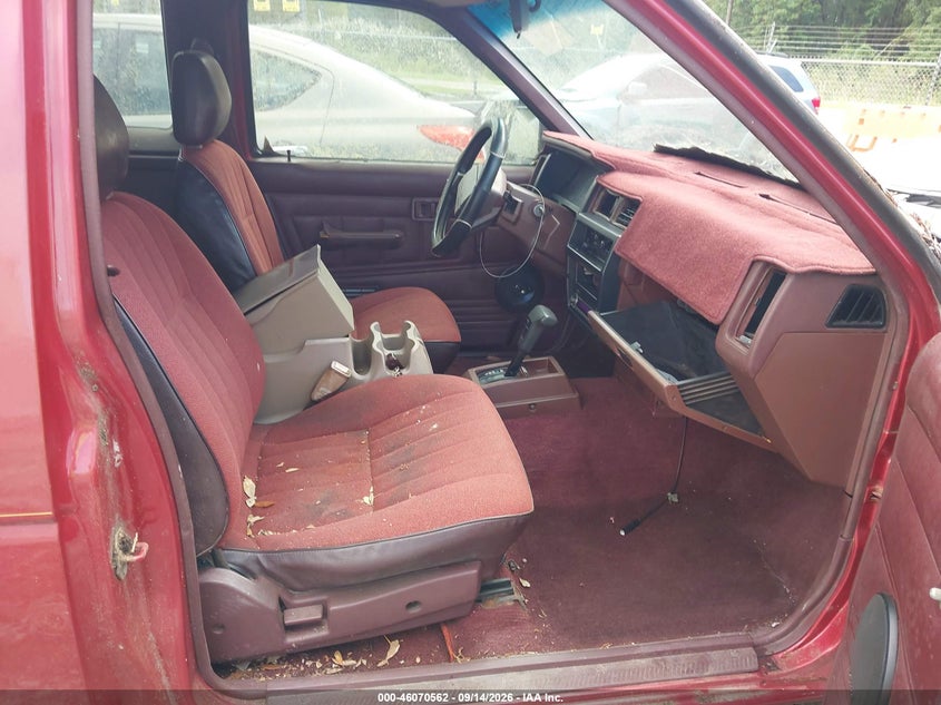 1992 NISSAN TRUCK