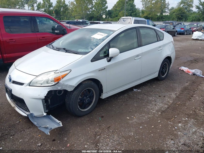 Vin: jtdkn3du6e1797333, lot: 46570102, toyota prius two 20142