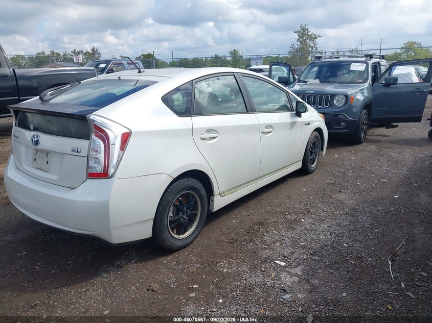 Vin: jtdkn3du6e1797333, lot: 46570102, toyota prius two 20144