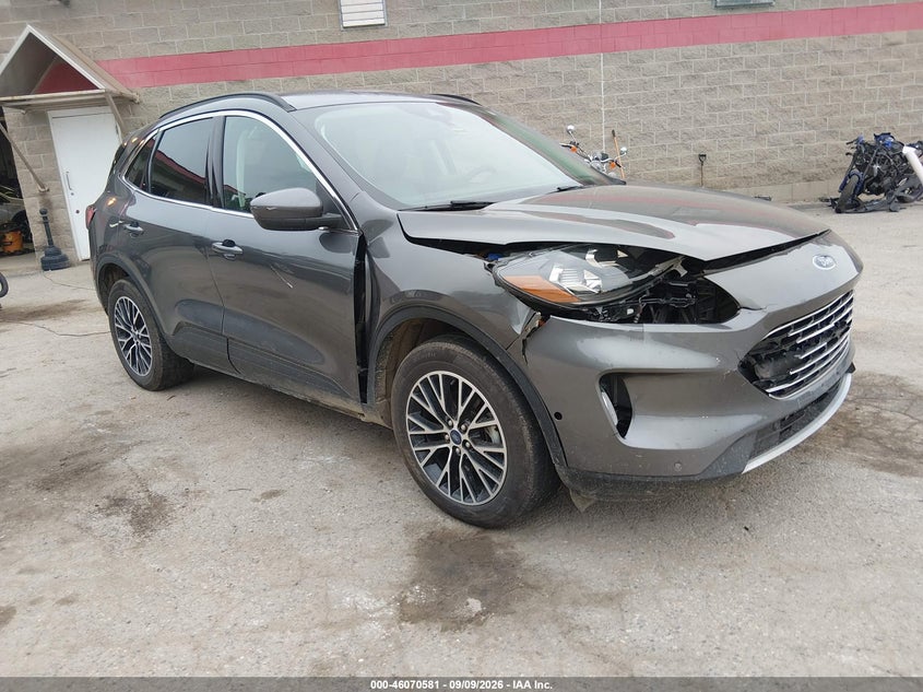 Vin: 1fmcu0lz0mua67025, lot: 46570116, ford escape titanium plug-in hybrid 2021 img_1
