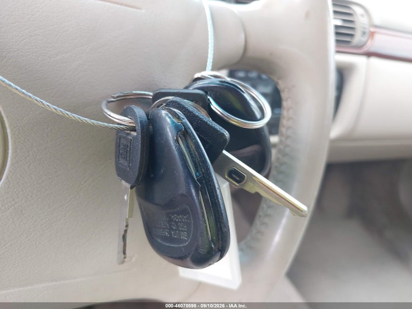 CADILLAC DEVILLE 1998 VIN 1G6KD54Y0WU763764
