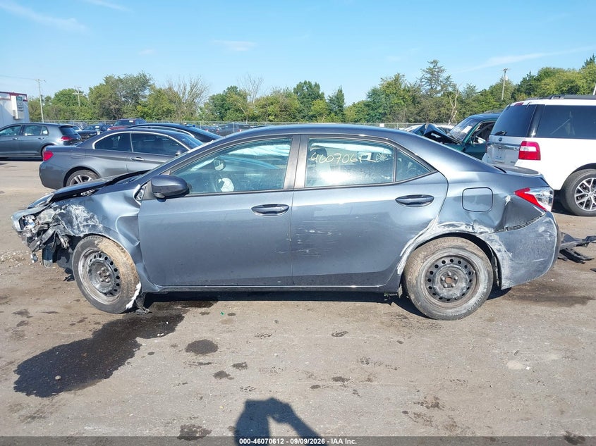 TOYOTA COROLLA - zdjęcie 15