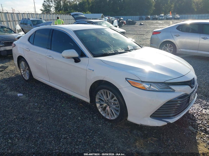 TOYOTA CAMRY HYBRID XLE HYBRID