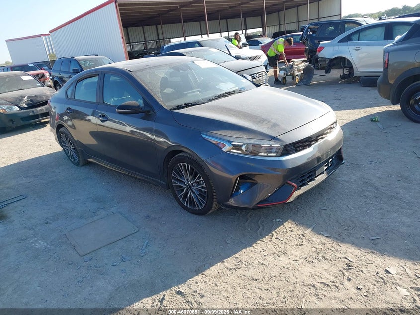 Vin: 3kpf54adxne470233, lot: 46570186, kia forte gt-line 2022 img_1