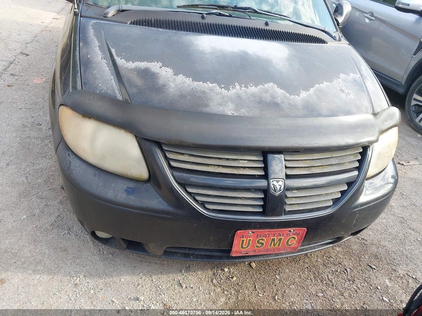 2005 DODGE GRAND CARAVAN auction photo 6
