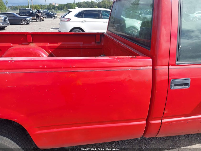 CHEVROLET C1500 1998 VIN 1GCEC14WXWZ230912
