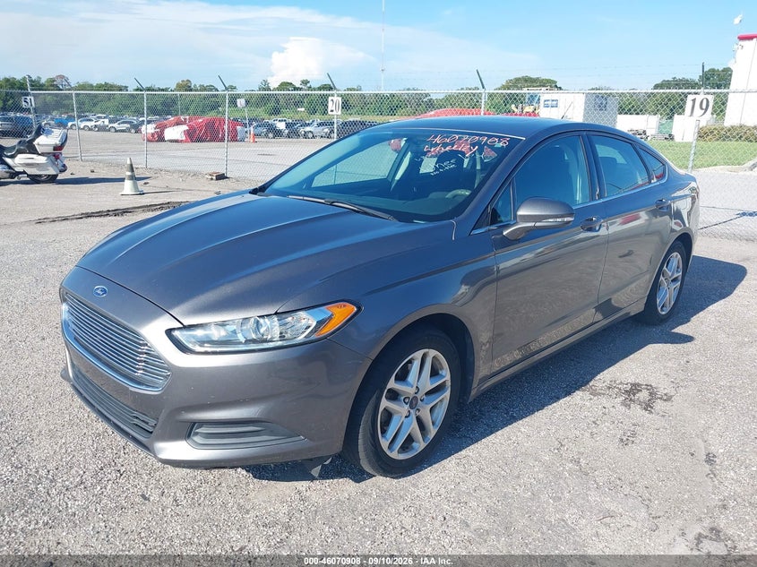 Vin: 1fa6p0hd4e5384992, lot: 46570443, ford fusion se 20142